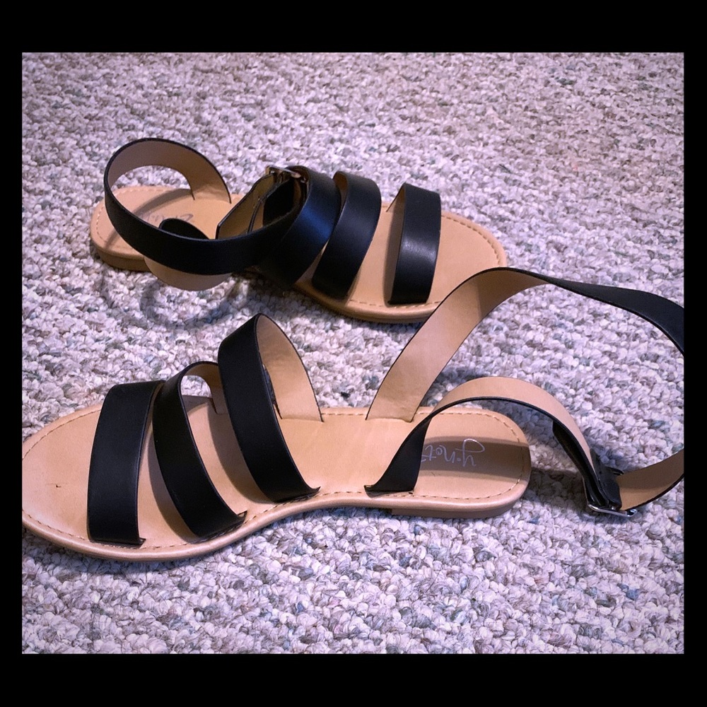 🔥 PERFECT Little Sandals ❤️